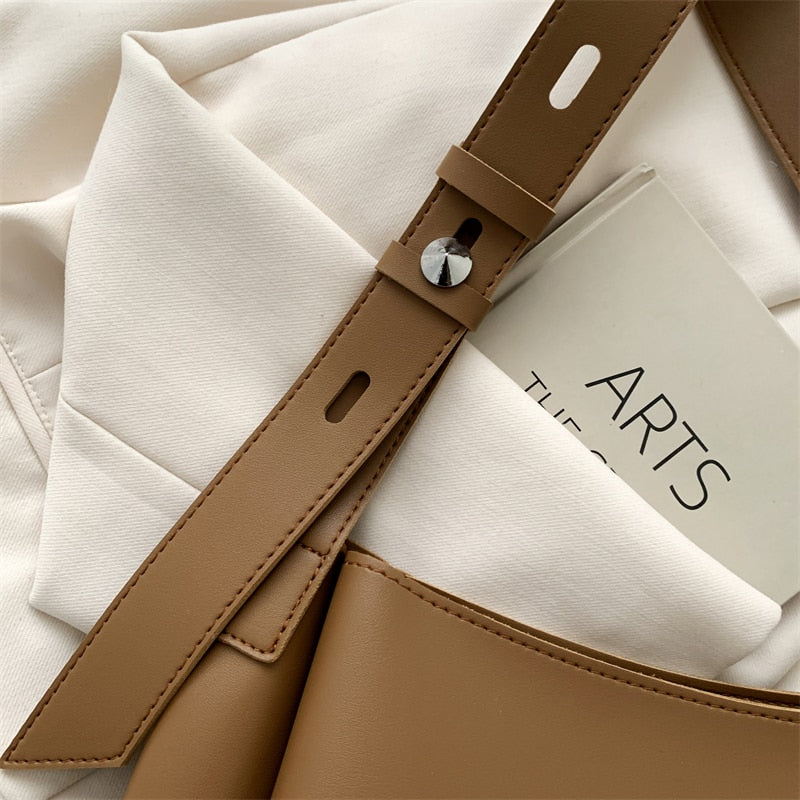 Bolsa feminina em Couro - Satchel