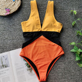 Maiôs  maio onda leve  maio moderno  maio luxo  maio estampado  maio decote nas costas  maio colorido  maio  biquini verão  biquini elegante  biquini de verão  biquini de praia  biquini cores  biquini alto  biquini