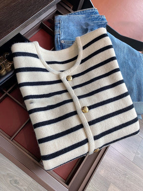 casaquinho feminino botoes  casaco  Casaco de Inverno  casaco feminino  casaco de inverno feminino  casaco feminino de inverno  casaco inverno  casaco com bolso  Casaco Liso  Casaco Aberto  casaco para inverno  Casaco com botões