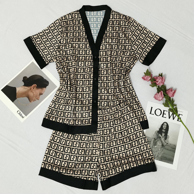 Pijama Feminino em Cetim-Gabrielle