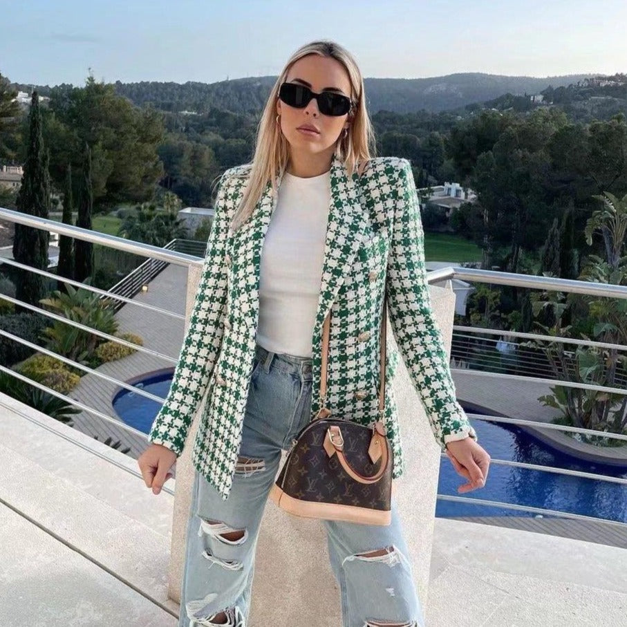 Blazer Longo de Lã Sintética Eloise  Blazer Longo  Blazer Grosso  Blazer de Lã Sintética  Blazer  blazer  Blazer com Botões  Blazer Xadrez  Blazer de Cintura Larga  Blazer de Dois Botões  blazer feminino  Blazer Liso