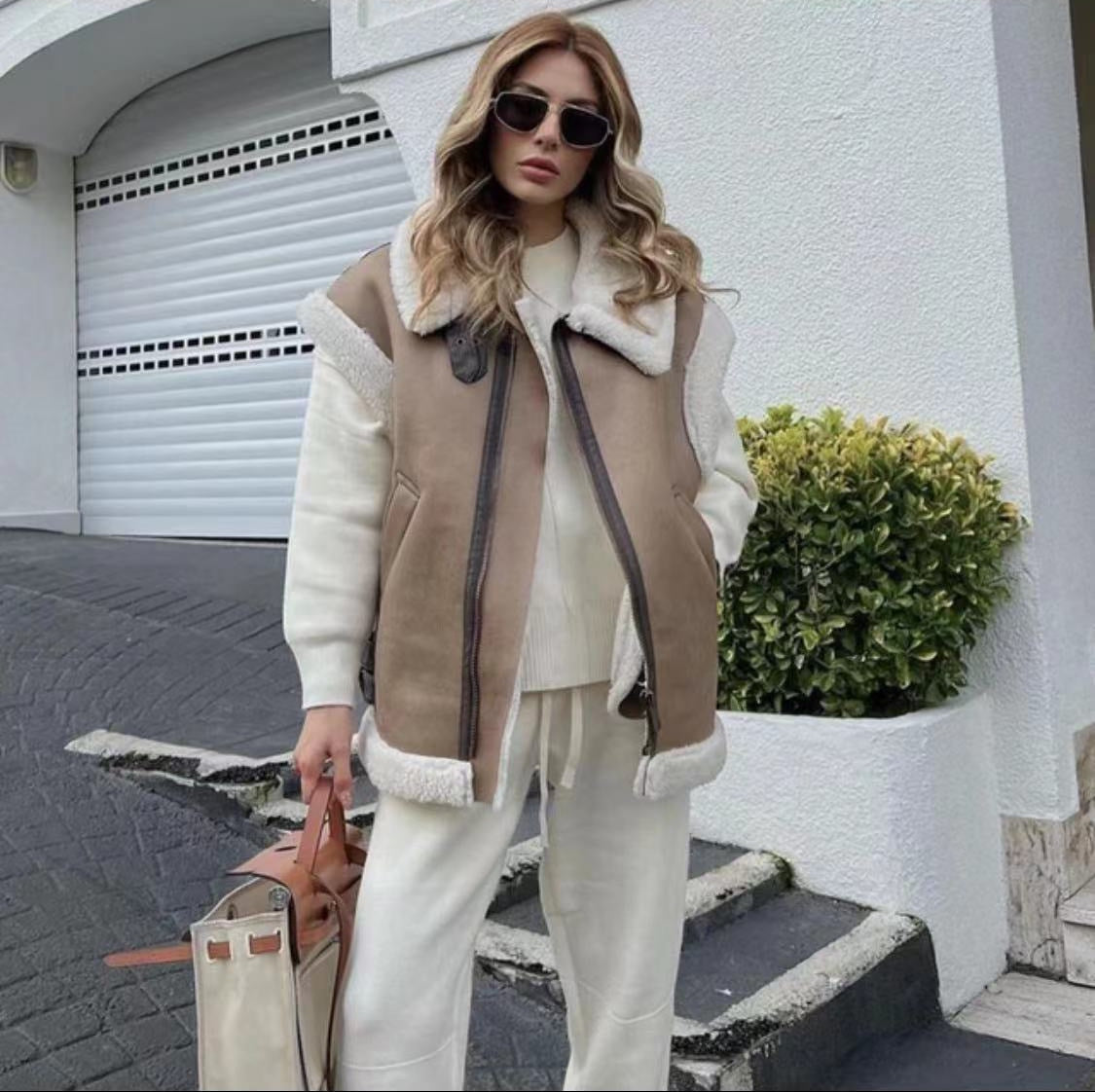 Casaco Sem Mangas  Casaco Marrom Sem Mangas Noémie  Casaco Marrom  Casaco Liso  Casaco Grosso  Casaco de Inverno  casaco  casaco feminino  casaco de inverno feminino  casaco feminino de inverno  casaco forrado