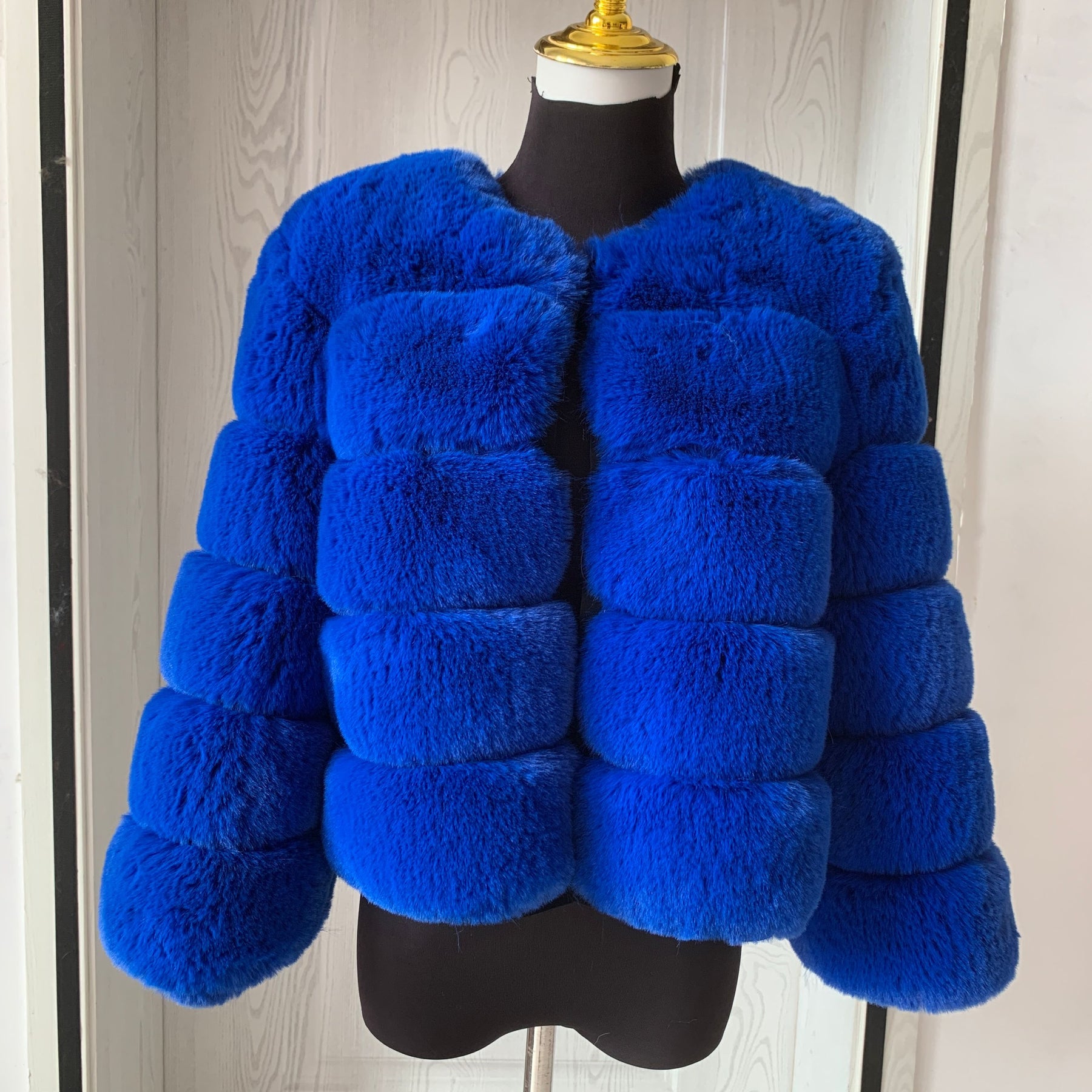 casaco raposa  casaco peluciado raposa  casaco  casaco feminino  Casaco de Inverno  casaco longo  Casaco Manga Longa  casaco feminino de inverno  casaco inverno  carteira feminina  Casaco de pele  casaco de pele inverno