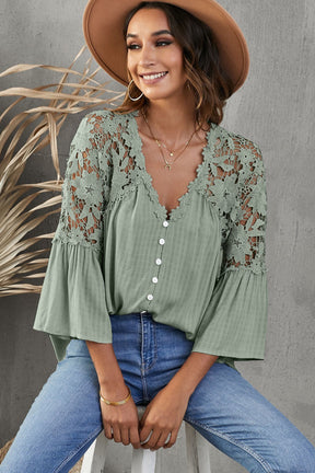 blusa

blusa feminina

blusa basica

blusa de frio

blusa de inverno

blusa de lã

blusa apeluciada

blusa forrada

camisa social feminina

camisa

camisa feminina manga longa

camisa feminina

camisa lese