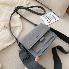 bolsas  bolsa feminina  bolsa feminina de luxo  bolsa de couro feminina  bolsas femininas  bolsa femininas  Bolsa de Ombro  bolsa feminina de couro  bolsa feminina transversal  bolsa de couro  bolsa feminina pequena  bolsa mochila em couro  bolsa transversal feminina  Bolsa Feminina de Couro Vintage  bolsa feminina bege