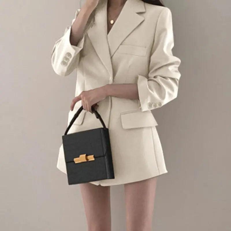 casaco  Casaco de Inverno  casaco feminino  casaco de inverno feminino  casaco longo  casaco feminino de inverno  Casaco Manga Longa  casaco inverno  casaco com bolso  casaco forrado  Casaco Liso  Casaco Aberto  Casaco Grosso