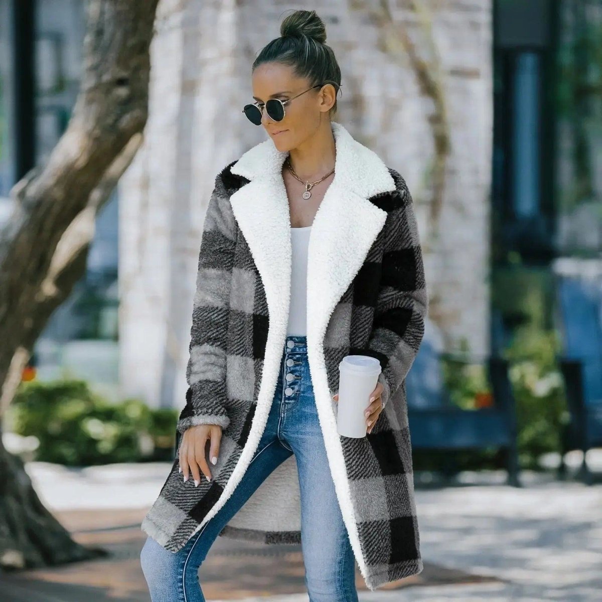 casaco  Casaco de Inverno  casaco feminino  casaco longo  casaco de inverno feminino  casaco feminino de inverno  casaco inverno  casaco forrado  casaco com bolso  Casaco de pele  Casaco Aberto  Casaco Liso  Casaco Grosso