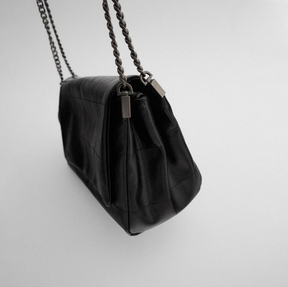 mochilas femininas  bolsas femininas  bolsa transversal feminina  bolsa transversal de couro  bolsa transversal  bolsa feminina transversal  bolsa feminina media  bolsa feminina grande  bolsa de couro feminina  bolsa de couro